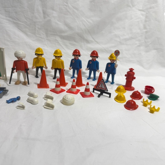 VNTG 1980's Piece Playmobil Doctor & Paramedic Playset with 60+ Pieces! - Picture 4 of 16